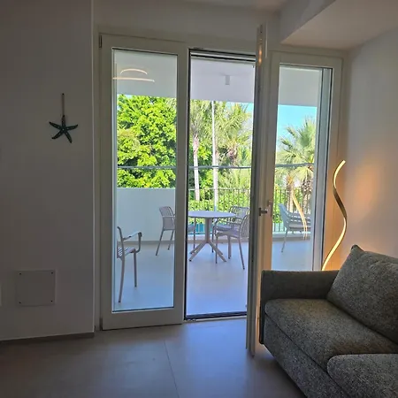 M4ree Seaside Suites&relax