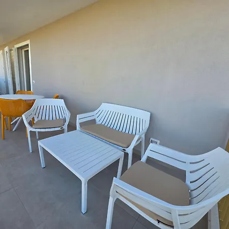 M4ree Seaside Suites&relax